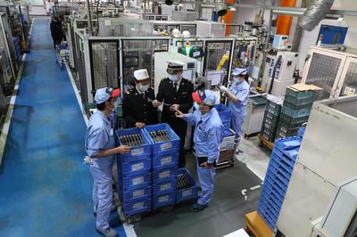 2021年廣州外貿(mào)進(jìn)出口創(chuàng)新高 總值突破1萬(wàn)億元